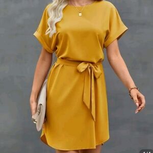 SHEIN Mustard Apparel